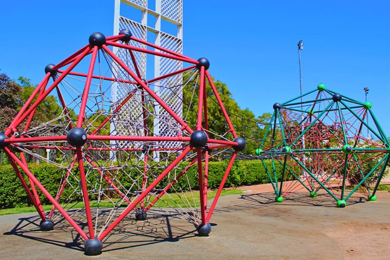 Cuenta con áreas y zonas de juegos infantiles. Créditos: Urbanplay