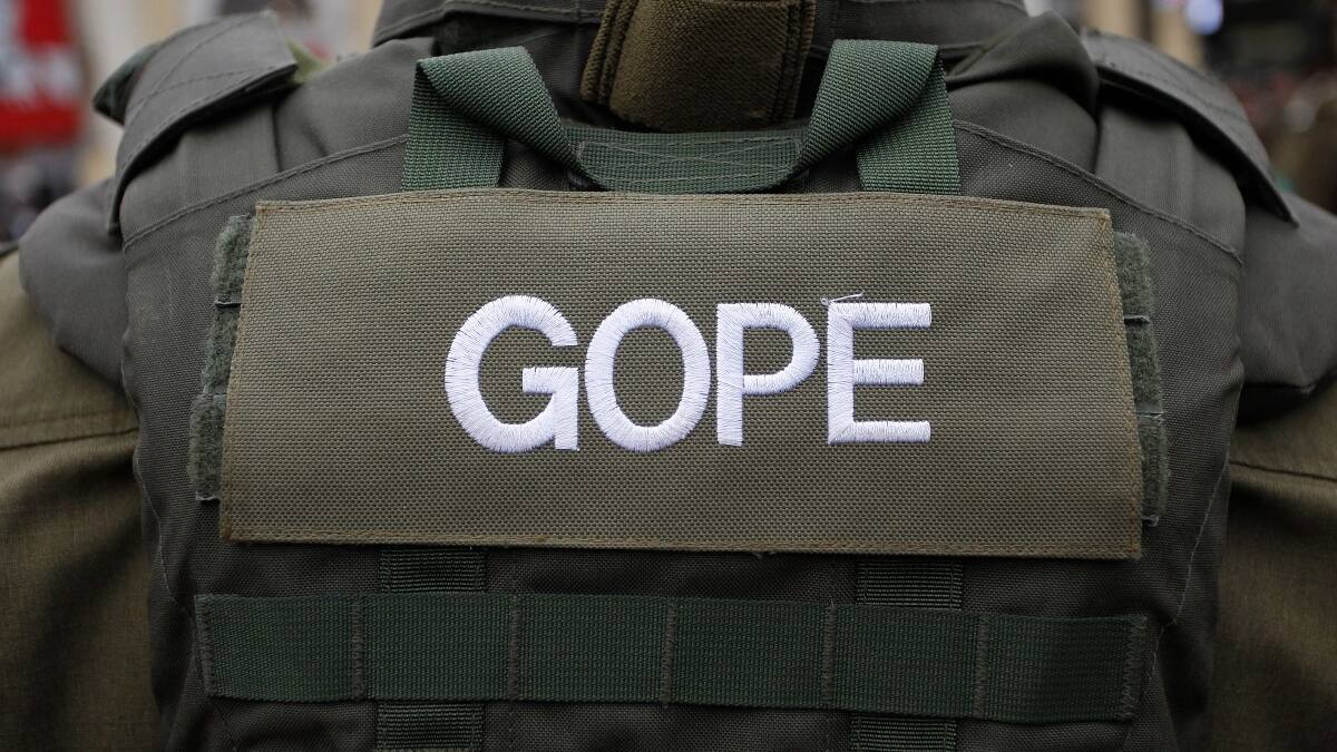 Iquique: padre se metió con su bebé al mar para evitar que Carabineros lo llevara a un hospital