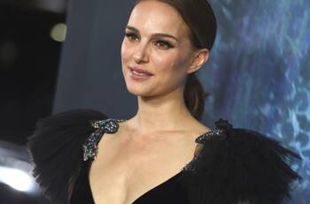 Liberan primeras imágenes de cómo lucirá Natalie Portman en "Thor: Love and Thunder"