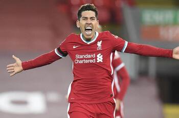 Roberto Firmino le envió sentido mensaje de apoyo a seleccionado chileno que vive terrible momento