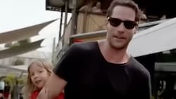 Gonzalo Valenzuela presenta en televisión a sus tres hijos, Silvestre, Alí y Anka