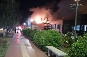 Incendio afecta infraestructura de la municipalidad de Villarrica
