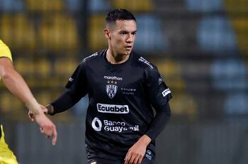 “A un paso”: Colo Colo afina detalles para presentar a su primer refuerzo para 2026