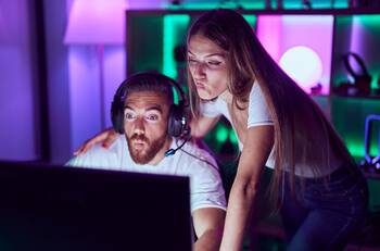 ¿Se necesita mucho dinero para ser gamer?: Cuánto se gasta en juegos, hardware y DLC’s