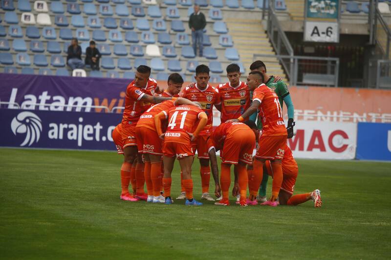 tiene solo a dos jugadores de los nueve titulares del último partido de la temporada pasada, ante O'Higgins en Rancagua. (Foto: Aton)