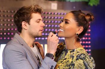 Joaquín Méndez divirtió con su reacción al ver un apasionado beso con Camila Recabarren