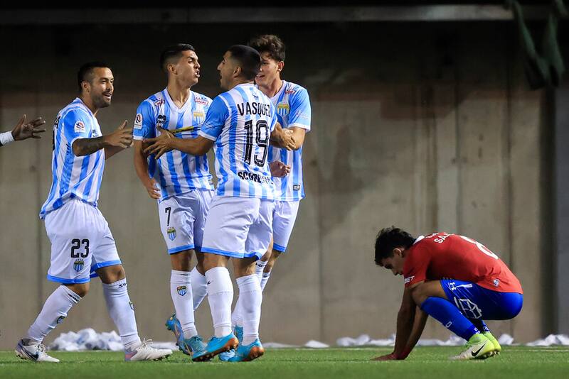 La Tabla de Posiciones tras la igualdad entre Magallanes y la UC. Foto: Aton.
