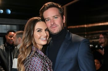 Ex esposa de Armie Hammer rompió el silencio tras acusaciones de abuso y canibalismo del actor: “No me di cuenta cuánto no sabía”