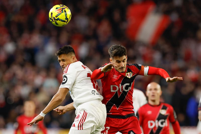 Alexis Sánchez sigue sin ganar en España. Foto: EFE.