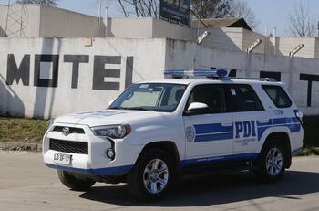 Femicidio frustrado: Hombre dispara a mujer en motel de Santiago Centro