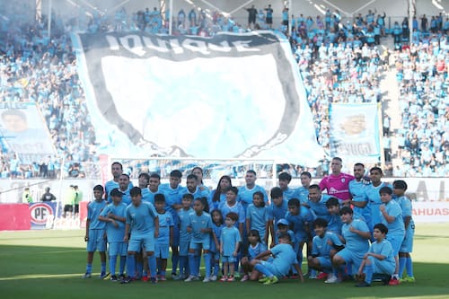 Los Dragones Celestes incluyeron a algunos hinchas en el plantel 2026. Foto: Agencia ATON.