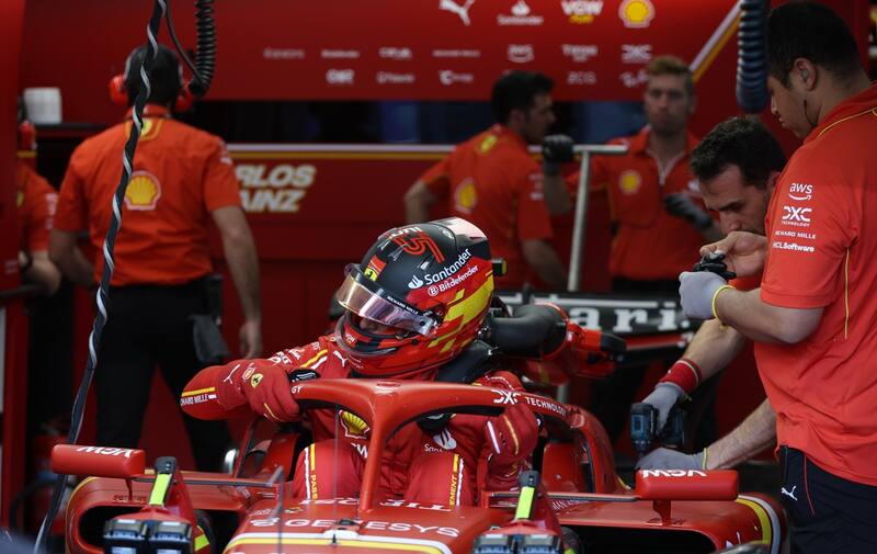 Carlos Sainz no competirá con Ferrari.
