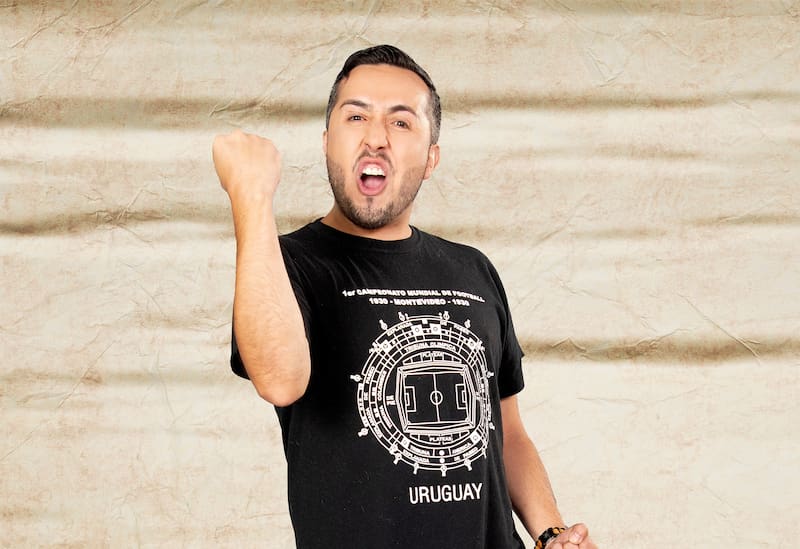 José Ángel González tiene 34 años.