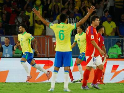 La nueva era de La Roja comenzó con una dura derrota en Brasil