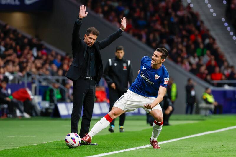 Diego Simeone durante el partido del Atlético de Madrid y Athletic Club en el estadio Metropolitano. EFE