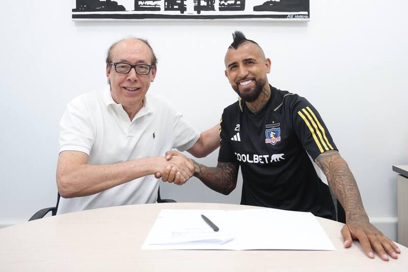 Arturo Vidal volvió a Colo Colo después de 17 años en el extranjero.
