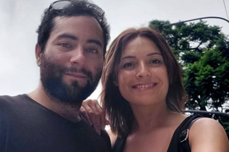 En compañía de su expareja Camila Polizzi.