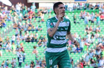 Así le fue a chilenos en primera jornada en Liga MX