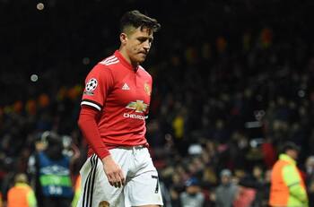 Dura realidad: Alexis Sánchez entrena solo y Mourinho busca refuerzos en su puesto