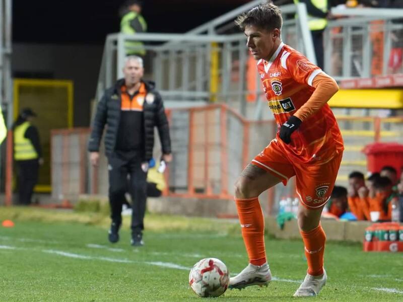 Dalcio Giovagnoli piensa sumar un nuevo refuerzo en delantera para competir con Cristian Insaurralde y Javier Parraguez. (Foto: @Cobreloa_SADP)