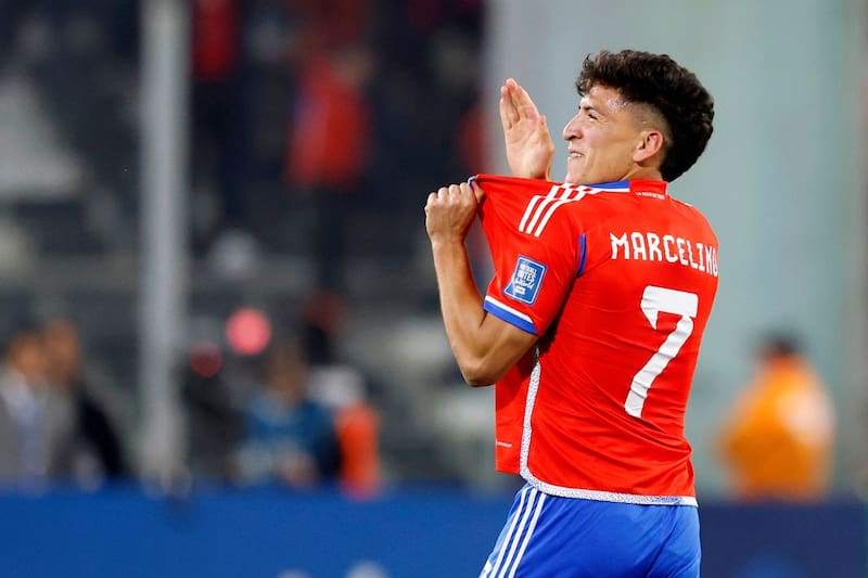 El ex UC espera levantar su nivel en la Selección. Foto: Agencia Aton.