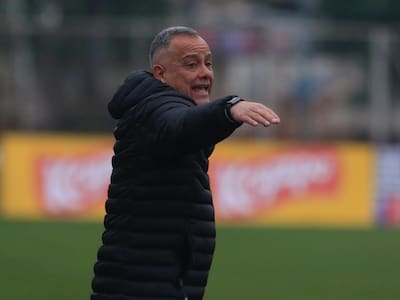 De casi entrenarlos a partido clave por Primera B: Erwin Durán anticipa su visita a Wanderers