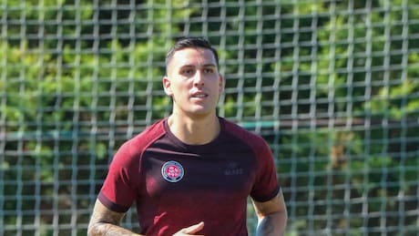 Se comienza a aclarar el futuro de Enzo Roco: este club del fútbol chileno busca sus servicios