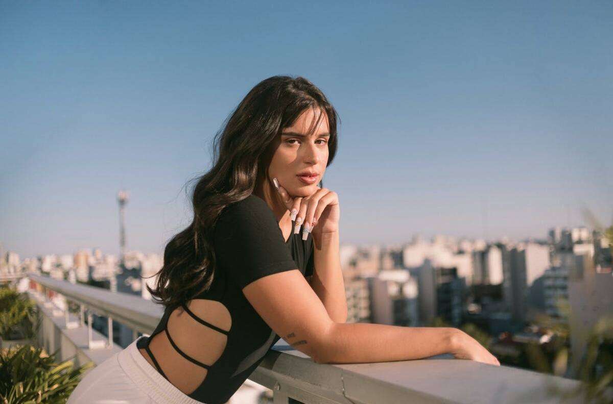 La celebración de Nathy Peluso por el éxito del video de "Delito"