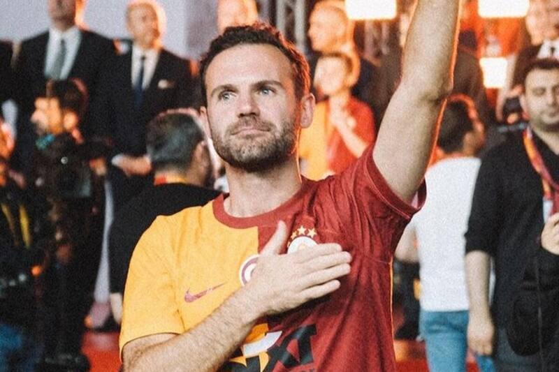 Juan Mata defendió la camiseta del Galatasaray en la última temporada.