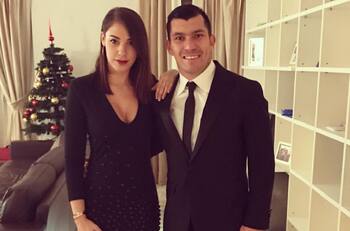 De la manito: La romántica fotografía que compartió la esposa de Gary Medel