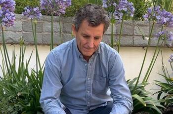 Gonzalo de la Carrera hizo público que tuvo cáncer tras superar la enfermedad