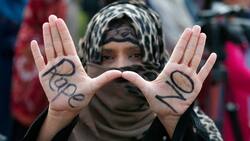 Pakistán aprueba castración y horca para culpables de violación