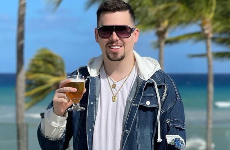 conduce un exclusivo Lamborghini. Créditos: Instagram