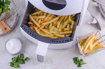 Receta de papas fritas en freidora de aire: Conoce el truco para hacerlas más crujientes y deliciosas