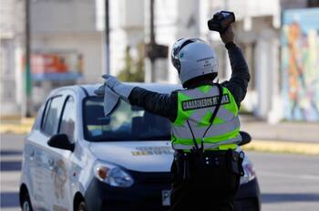 Desvíos en Santiago: ¿Cuáles son los cortes de calles este lunes en la Región Metropolitana?