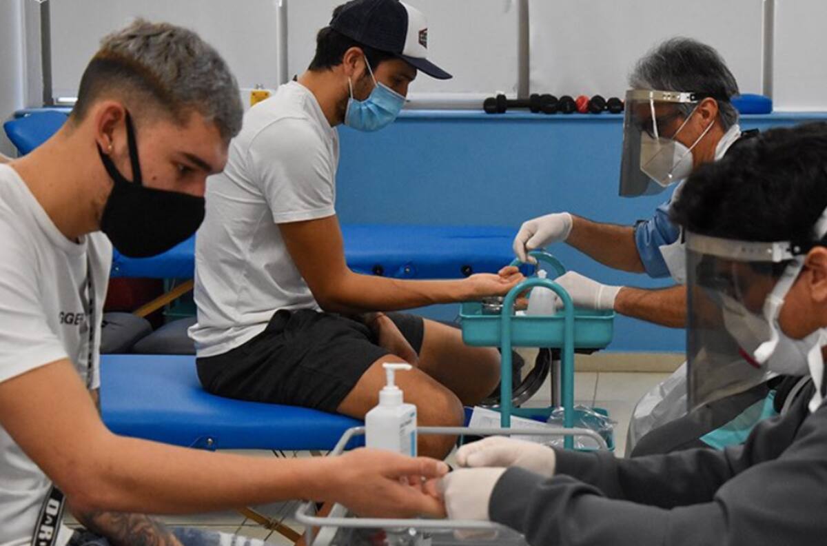 ¿Otro que regresa? Antofagasta somete a test de coronavirus a su plantel