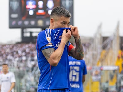 Charles Aránguiz recibió un partido de suspensión tras el Superclásico