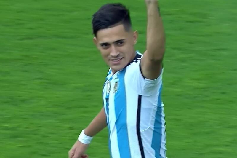 el argentino abrió la cuenta para la albiceleste en el duelo ante Paraguay.