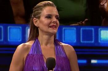 "Se me rompió nuevamente el ligamento cruzado": Andrea Hoffman confirmó en "Aquí se baila" que está ocupando una órtesis y la mostró en pantalla