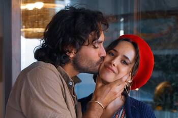 “Vivir y vibrar en amor”: El romántico video y mensaje que le dedicó Juanita Ringeling a Matías Assler y su hijo, Aurelio