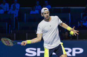 Nicolás Jarry vs Lorenzo Sonego por el Masters 1000 de París: hora y dónde ver en vivo