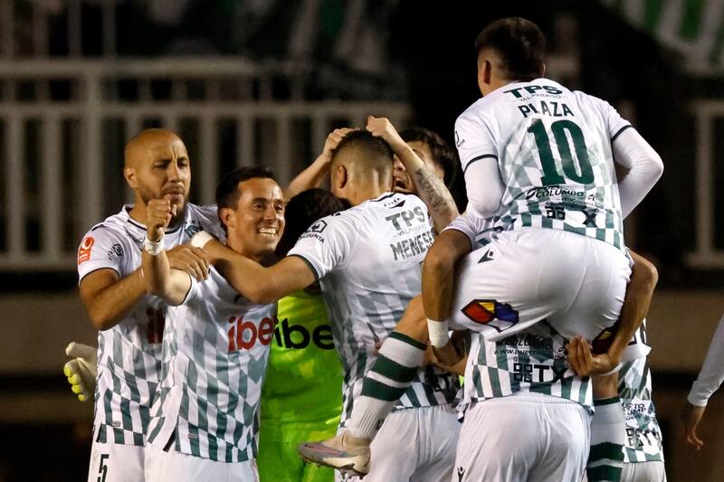 sigue en el mercado de fichajes a cinco días de su estreno en Primera B. Foto: Agencia Aton.