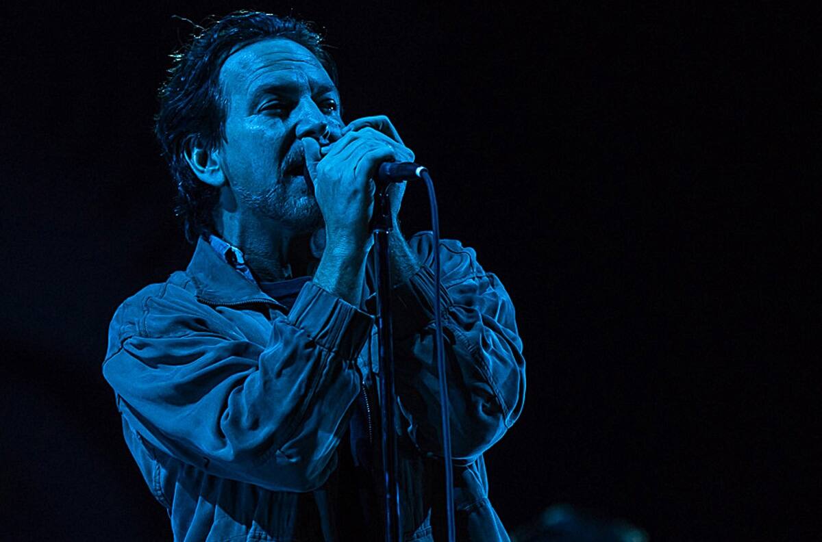 "Matter of Times" y "Say Hi": Eddie Vedder presentó dos nuevas canciones