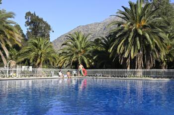 A 30 minutos de Santiago: Este parque cuenta con tres piscinas ideales para refrescarse en el verano 2026