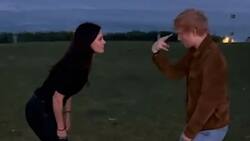 Ed Sheeran no se quiso quedar fuera de la reunión de "Friends" y realizó clásico baile junto a Courteney Cox