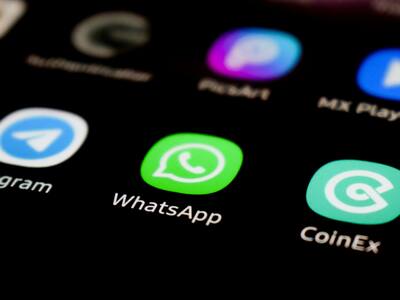 ¿Cómo evitar que las fotos y videos de WhatsApp se descarguen automáticamente?