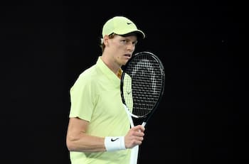 Djokovic y Sinner son favoritos: ¿A qué hora de Chile se juegan las semifinales del Australian Open?