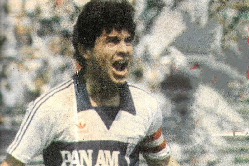 En su época de jugador de Universidad Católica.