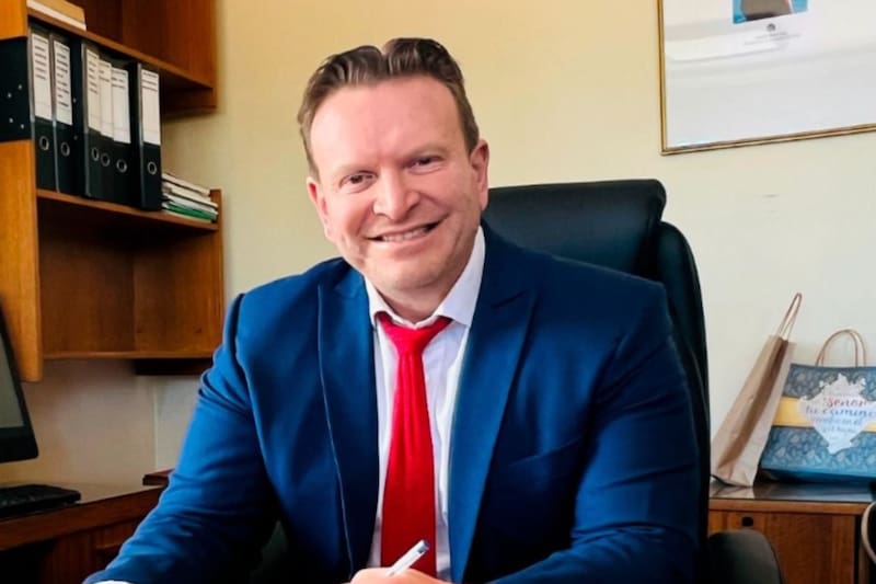 El edil fue elegido con más de un 60% de los votos para el periodo 2024 - 2028. Créditos: Municipalidad de Penco.