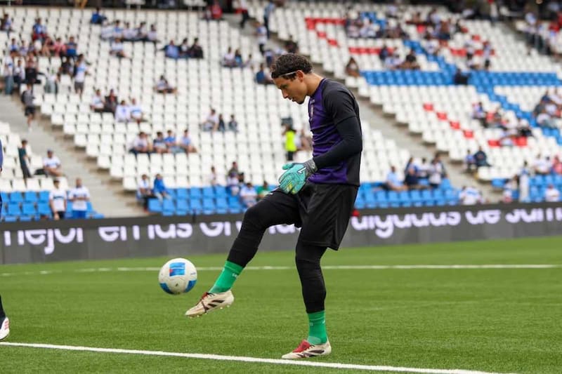 No logró sumar minutos en Unión La Calera. Foto: @martinballesteros_1 en Instagram.